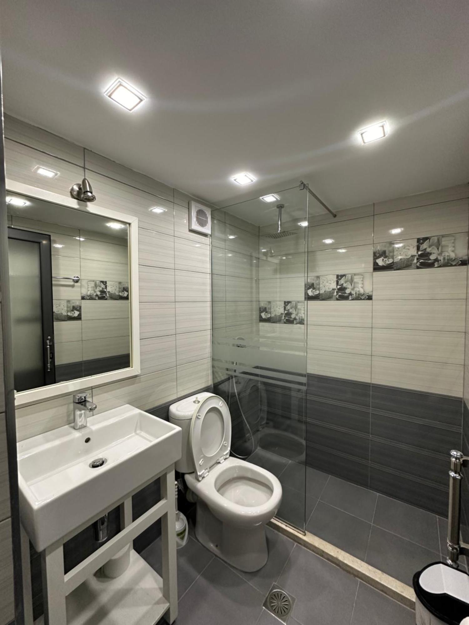 Apartmán Luxy Coral Aparts Sarandë Exteriér fotografie